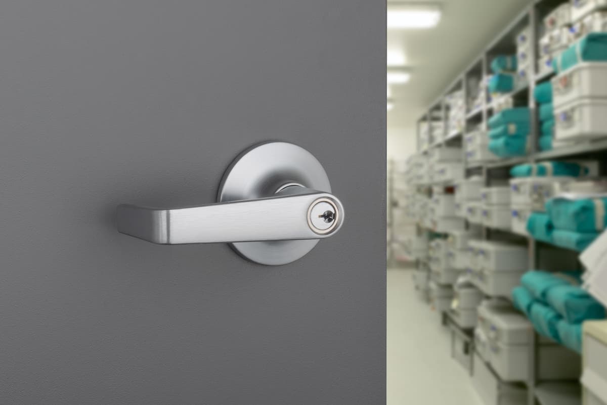 Universal Hardware Levers/Knobs